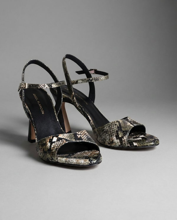 Angel Alarcon - Sandali - 471256 - Verde/Beige
